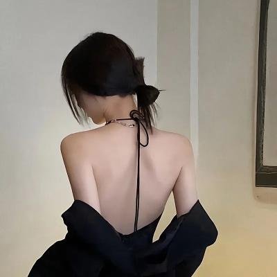 何班主和他的情人